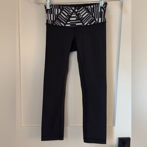 Lululemon Black and White Geometric Leggings